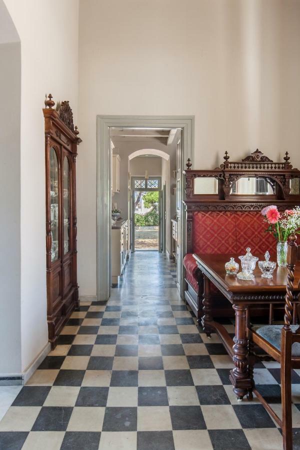 Villa DellaGracia Mansion - up to 10 guests Posidhonía Esterno foto