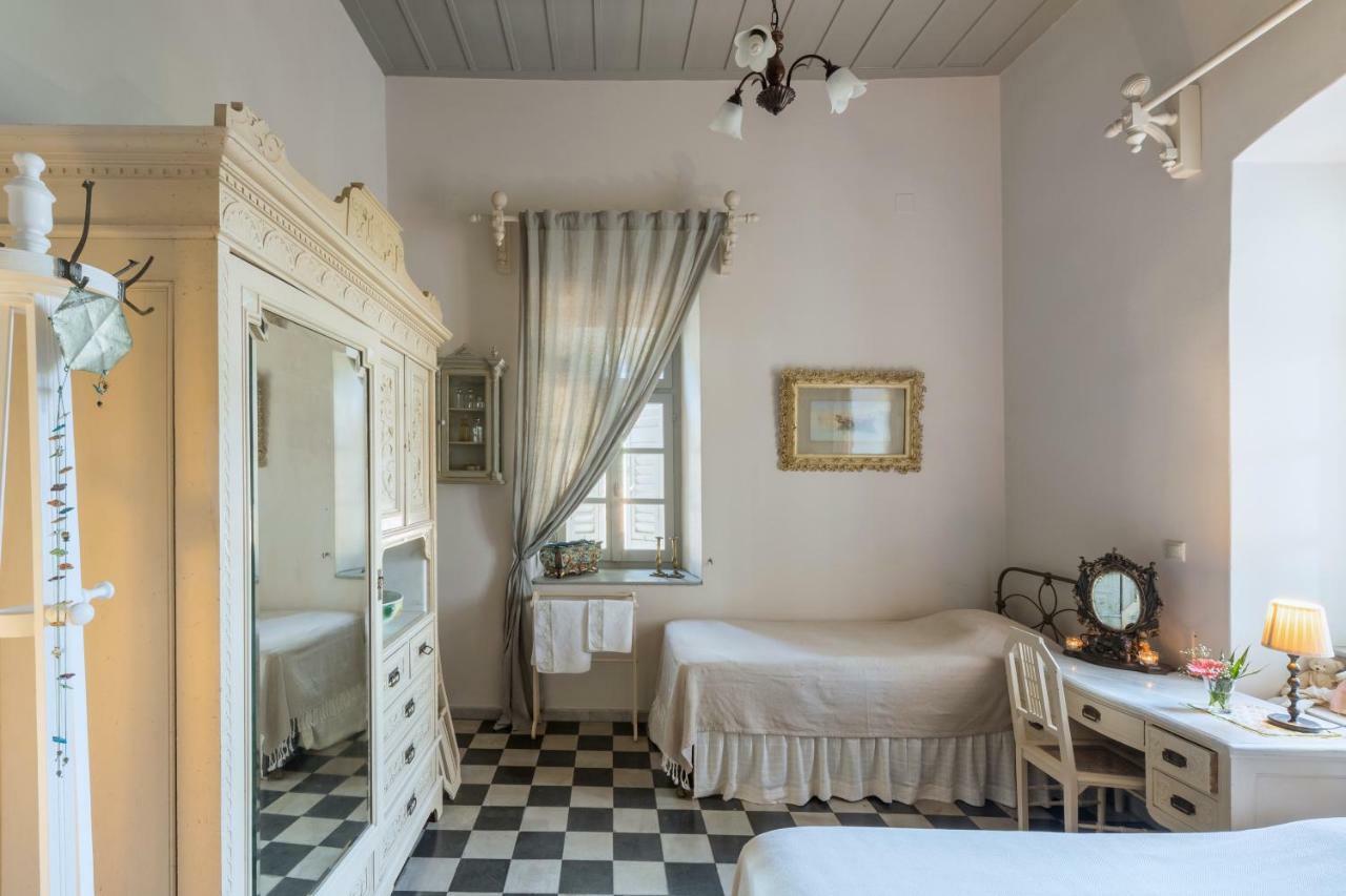 Villa DellaGracia Mansion - up to 10 guests Posidhonía Esterno foto